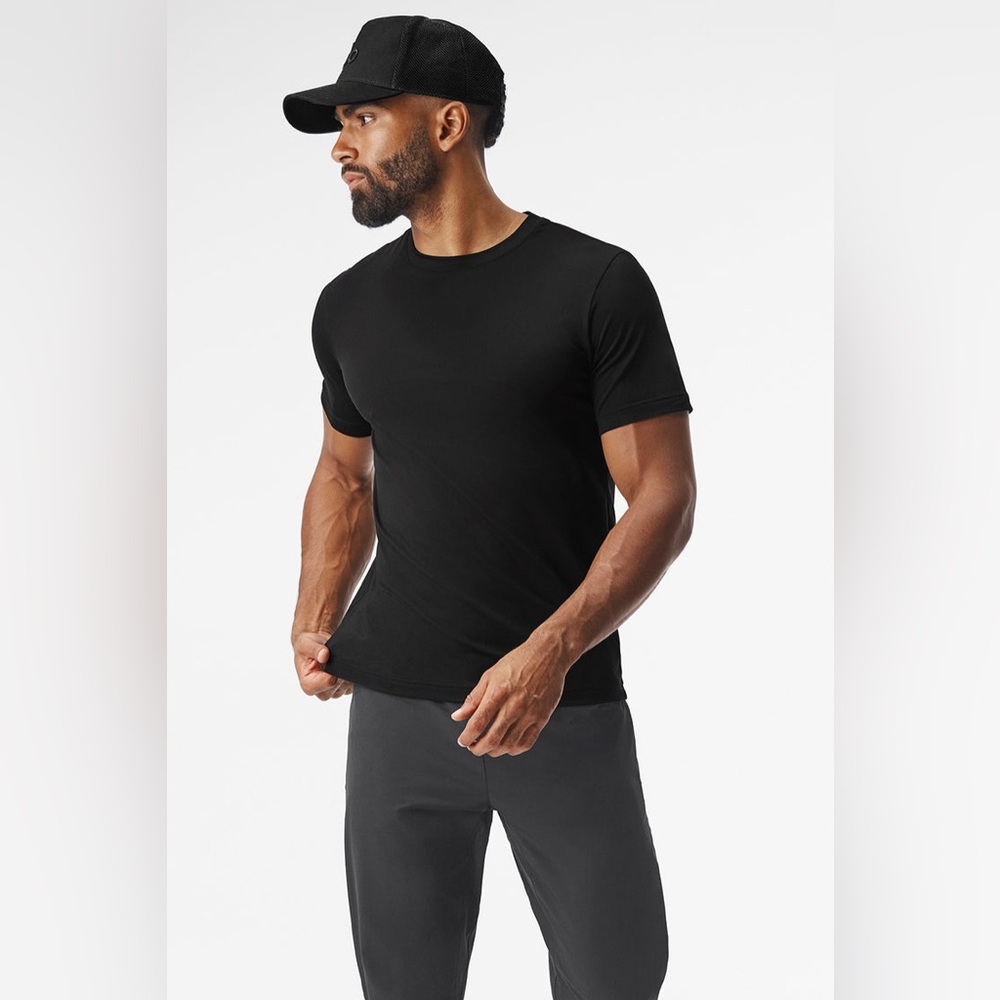 🆕 ALO Unisex Conquer Reform Ultralight Airy Soft Touch Stretch Crewneck Shirt